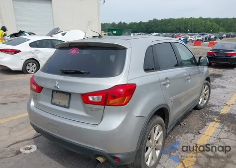 2014 Mitsubishi Outlander Sport Es z USA, uszkodzony, nr VIN 4A4AP3AU5EE002865